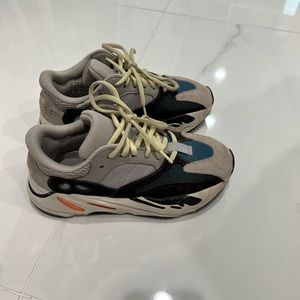 Yeezy’s size 4.5 men’s (6 women’s)
